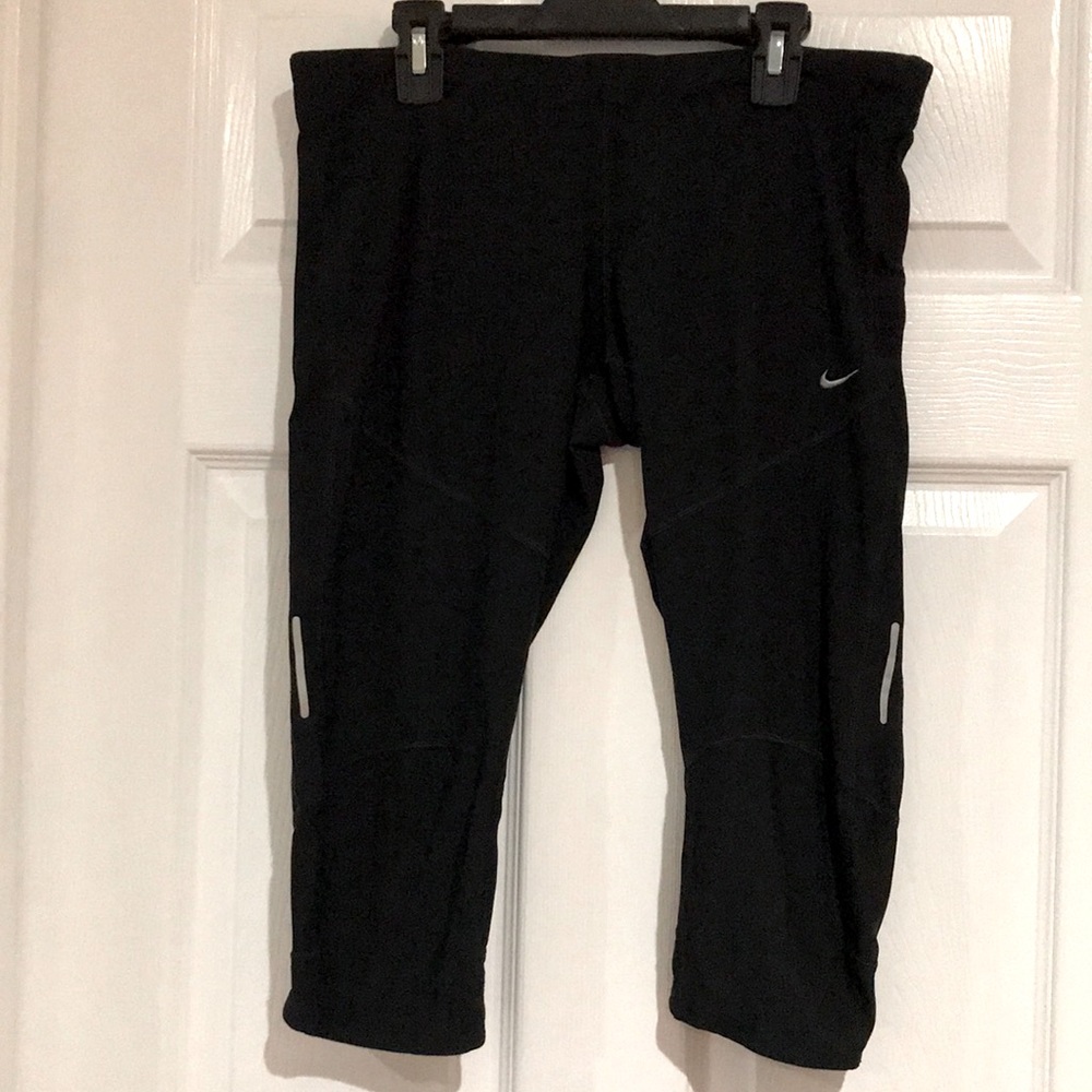 Nike Women’s Black Dri-Fit Running Capris w/Mesh